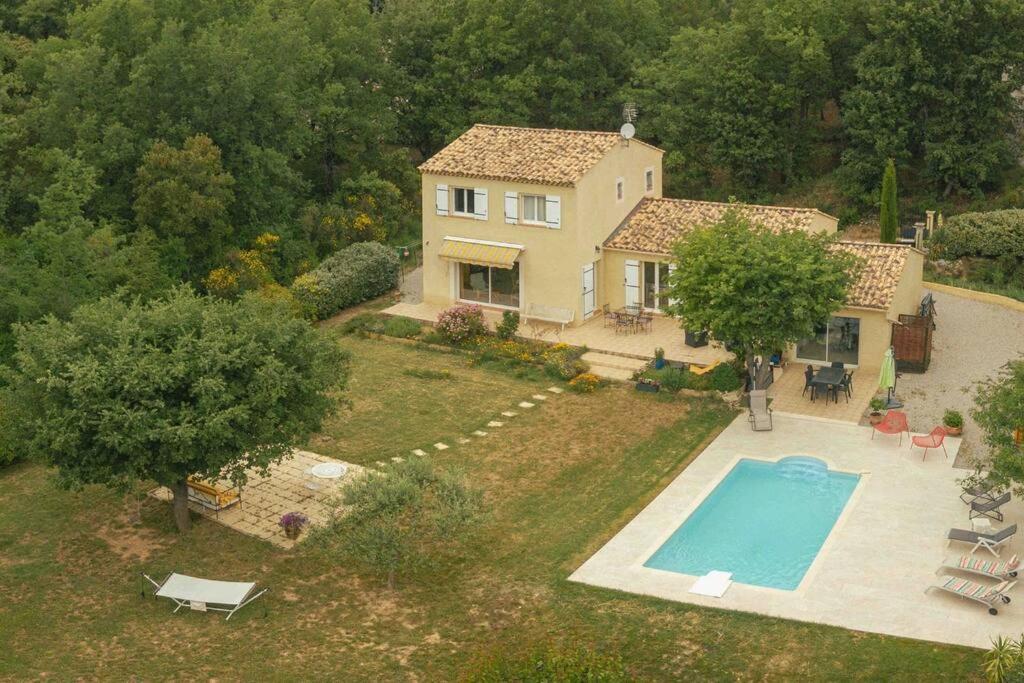 Villa Calme Avec Piscine A Greoux Eksteriør billede